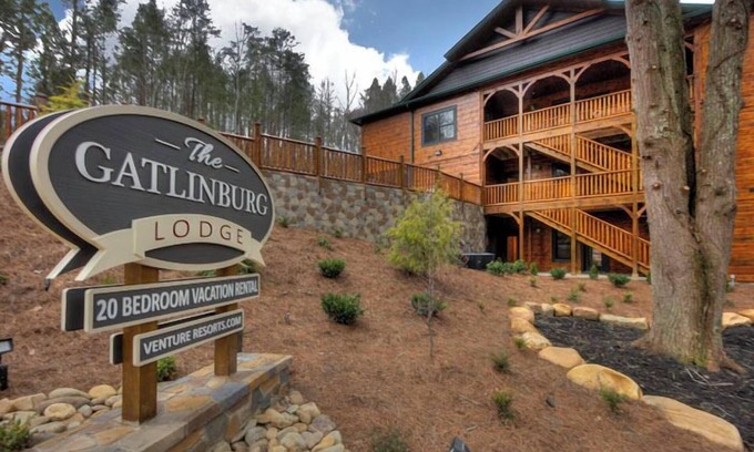 Gatlinburg Cabina | Gatlinburg - The Gatlinburg Lodge - 20 Bdrms.