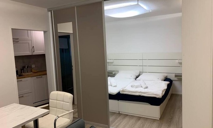 Johanneskirchen Apartamento | Gehobenes Apartment in Ruhiger Wohngegend Münchens