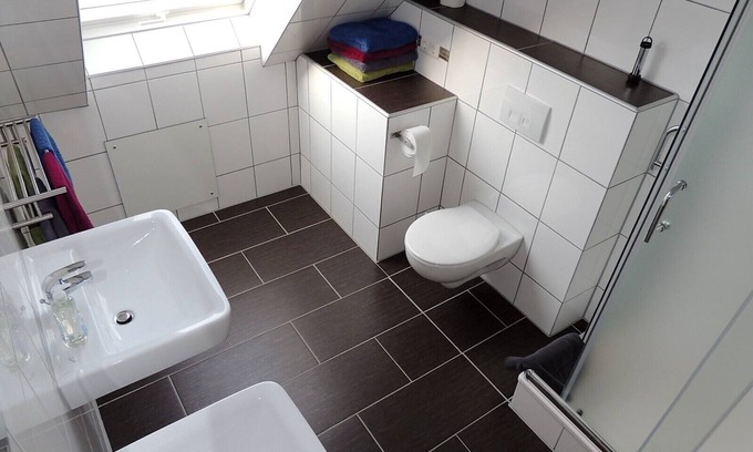 Zirndorf Apartamento | Acogedor apartamento (92m²) con cocina totalmente equipada.