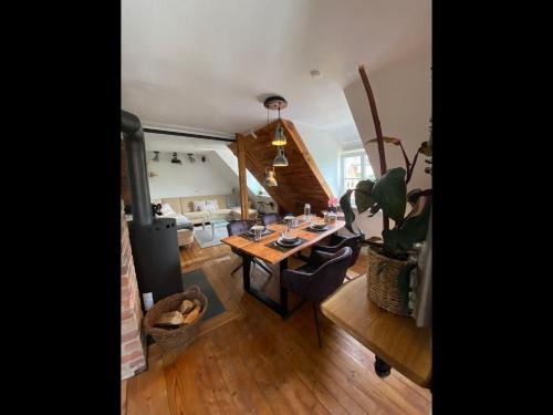 Bad Sobernheim Apartamento | gemütliche rustikale Wohnung mit Kamin und optionalem Whirlpool