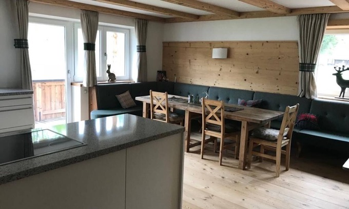 Kitzbuehel Apartamento | Gemütliche & Sonnige Wohnung mit Großer Terasse in Kirchberg in Tirol