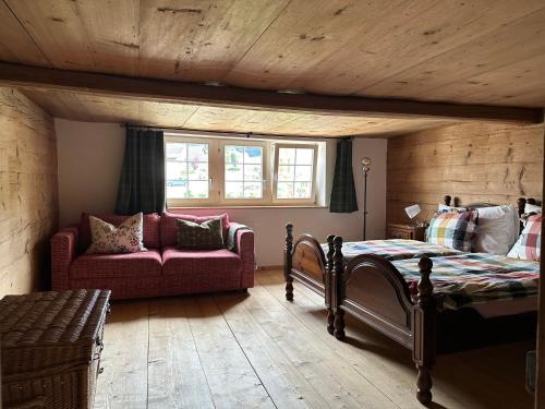 Brunnadern Casa | Gemütliches Chalet-Zimmer in Farmhouse Rosalie