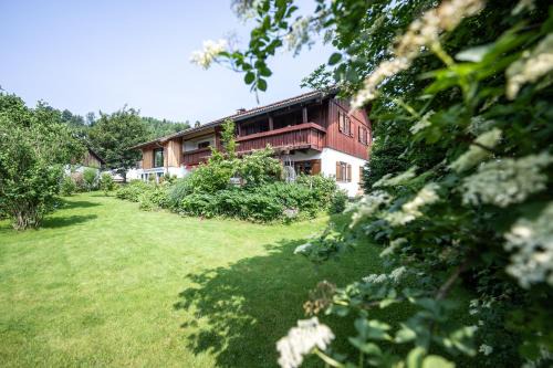 Stein Apartamento | Gemütliches Ferienhaus mit Garten Kamin und eine separate Ferienwohnung, neu renoviert