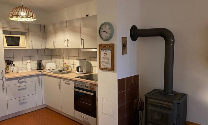 Zandt Apartamento | Acogedora casa de campo con sauna de leña, estufa de leña y jardín.