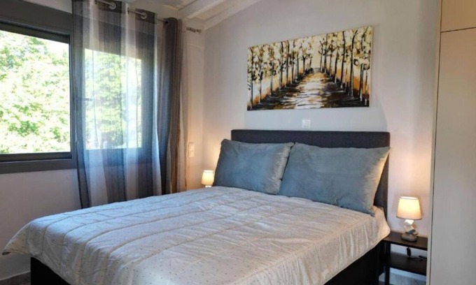 Kanoni Apartamento | "Gems Fedra apartment" with mountain view, shared garden & Wi-Fi