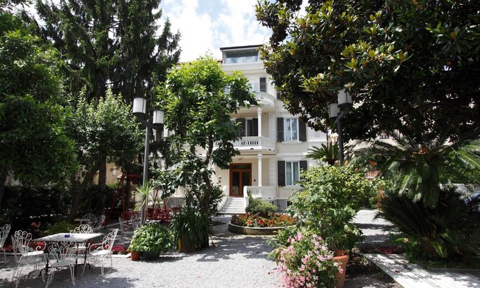 Varazze Apartamento | Genovese Villa Elena Residence