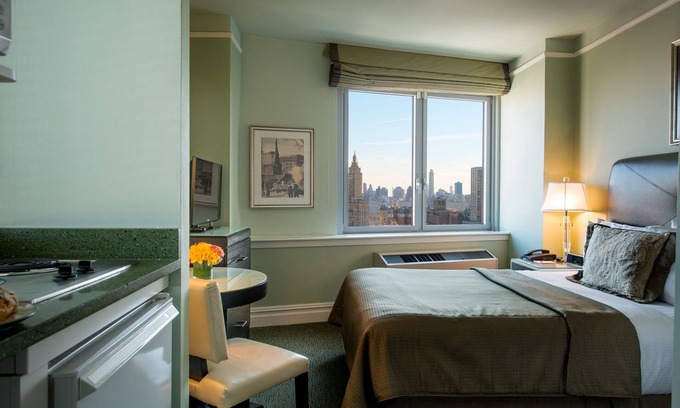 Lincoln Square Apartamento | Genuine NYC Escape! Historic Property Near the Metropolitan Museum of Art!