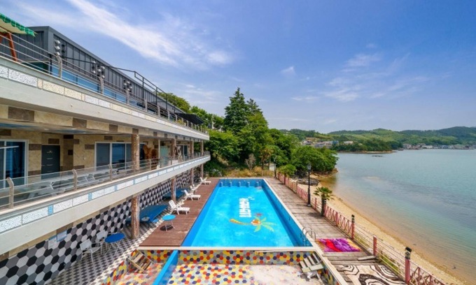 Geoje Casa | Geoje Jangmok Hawaii Pension
