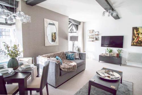 Henley-in-Arden Casa | George & Dragon Luxury Holiday Apartment - Henley-in-Arden