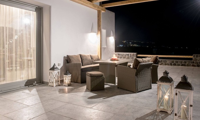Firostefani Casa | George Farm Land