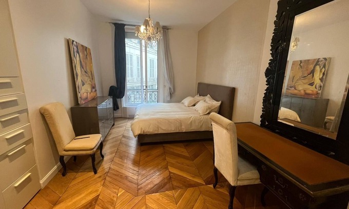Champs-Elysees Apartamento | Georges V Montaigne