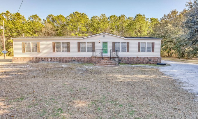 Georgetown Casa | Georgetown Home w/ Deck ~ 13 Mi to Black River!
