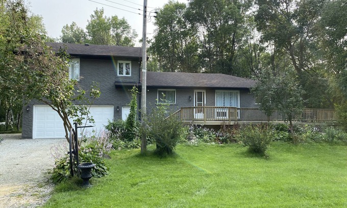 Collingwood Casa | Georgian Bay Cozy 4 Bedroom House by the water