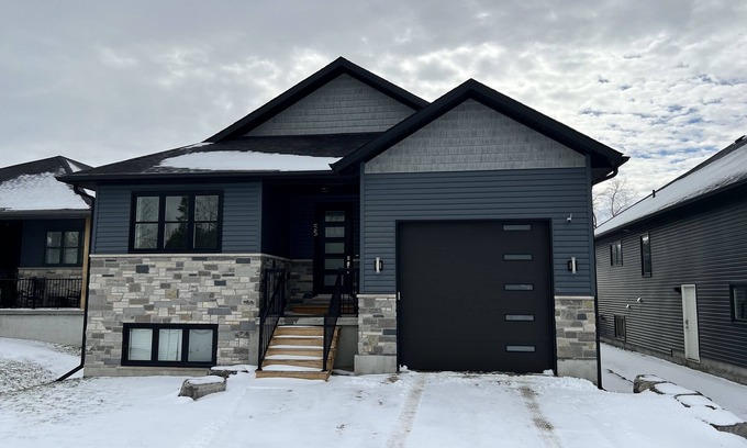Wasaga Beach Casa | Georgian Bay Home & Escape. Close to Blue Mountain & Georgian Bay