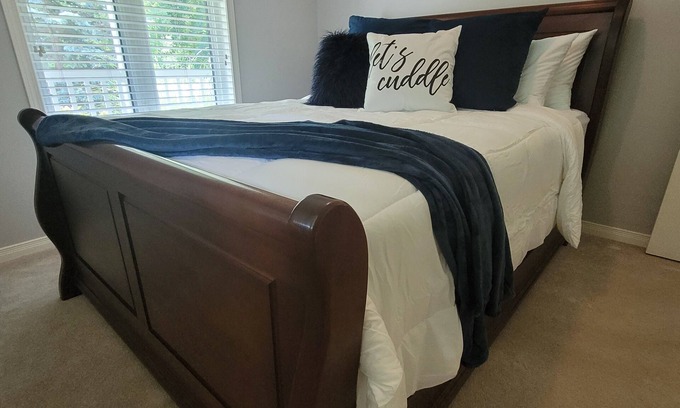 Meaford Casa | Georgian Blue Lakehouse