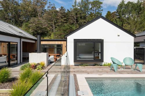 Tutukaka Casa | Georgie's Toots House