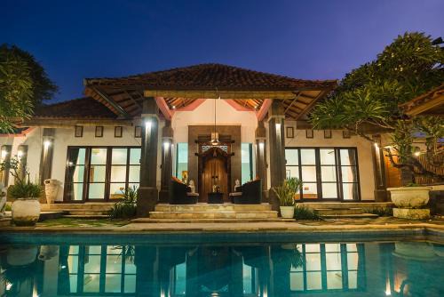 Nusa Dua Villa | Georgina Estate by Villas Direct Bali