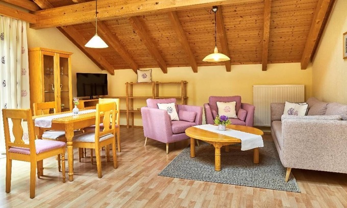 Frauenau Apartamento | Amplio ático de 70 m2 con dos habitaciones.