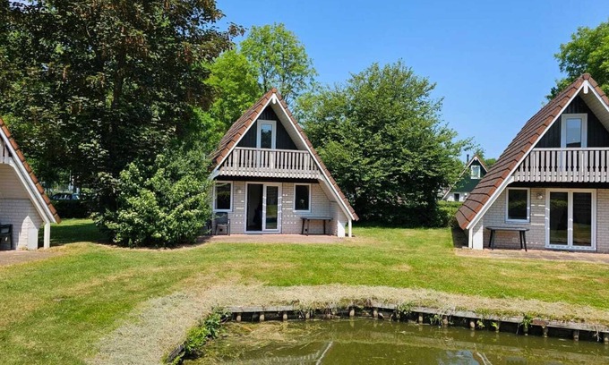 Gramsbergen Casa | Gerenoveerd 6 Pers. Huisje aan Visvijver Time4vacay
