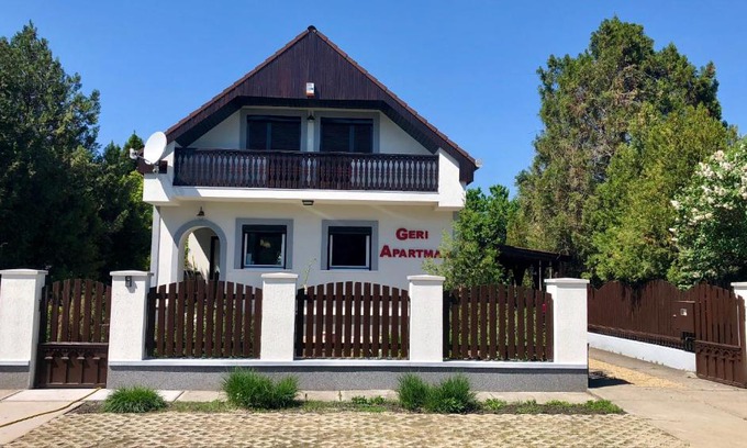 Zsorifurdo Apartamento | Geri Apartman