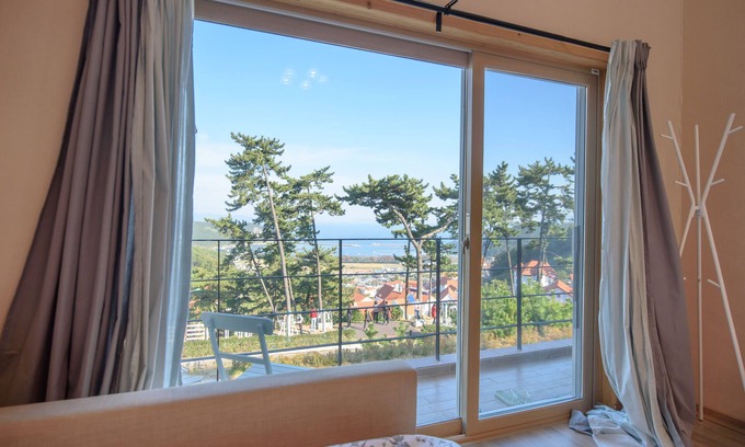 Namhae Casa | German Village Square Pension