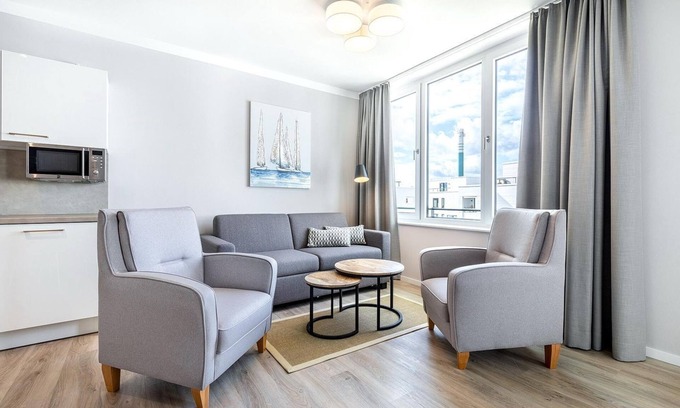 Alt-Travemunde/Ronnau Apartamento | Geschmackvolles, Barrierearmes Apartment mit Loggia in Sonniger Süd-west-lage - Godewindpark