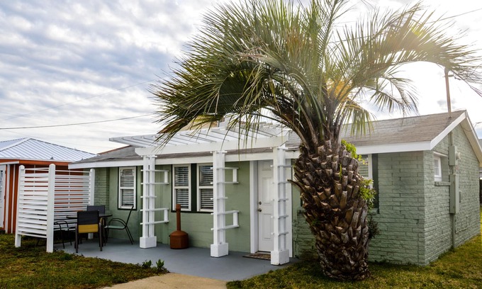 Kure Beach Cabaña | Déjate llevar por la serenidad de Kure Beach