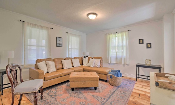 Sodus Point Casa | Getaway in Sodus Point w/ Private Yard
