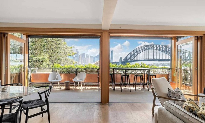 Kirribilli Apartamento | Getawayz NSW - Heatherbrae I - Luxurious 3 Bed Apartment, World Class Harbour Bridge Views.