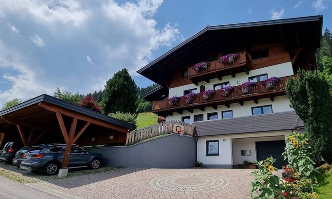 Flachau Apartamento | Gföller vacation apartment - apartment (3-7 persons/3 bedrooms)