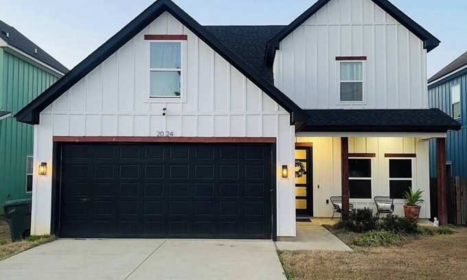 Shreveport Casa | GGI Retreat Modern 2024 built Texas Style 4br/2.5b