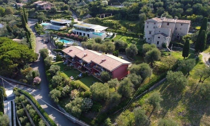 Frader Apartamento | Gianni corner apartment with 2 bedrooms and lake view