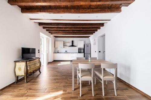 Sturla Apartamento | Giano Host - Gozzano, Simple Pleasures