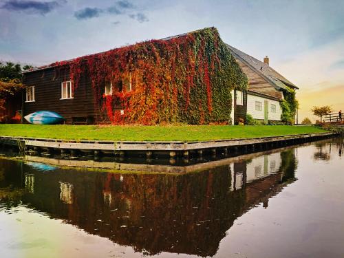 Zuideinde Apartamento | Gieters Gruttertje, Vintage stay in the village centre