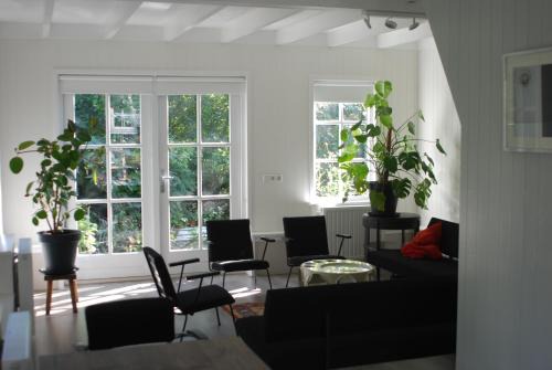 Sloterdijk Cama Y Desayuno | Gina's garden house