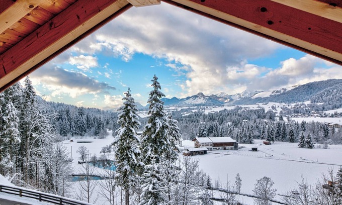 Reit im Winkl Apartamento | Gipfelhütte - mit Masterschlafzimmer, Zwei Hüttenzimmer und Balkon