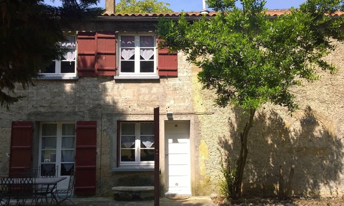 Aire-sur-l'Adour Cabaña | niñas rurales Castera TIVOLI