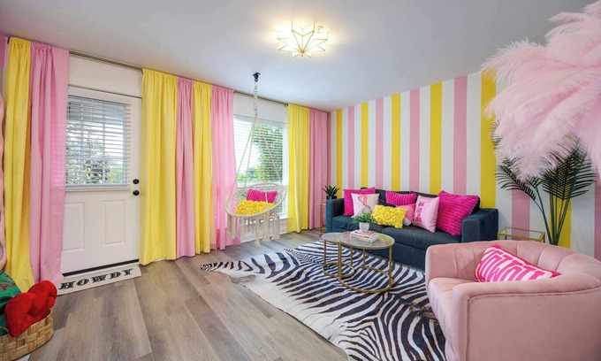 North Capitol Condominio | Girls Trip Ready Pool 6 Guests -Music Row Area