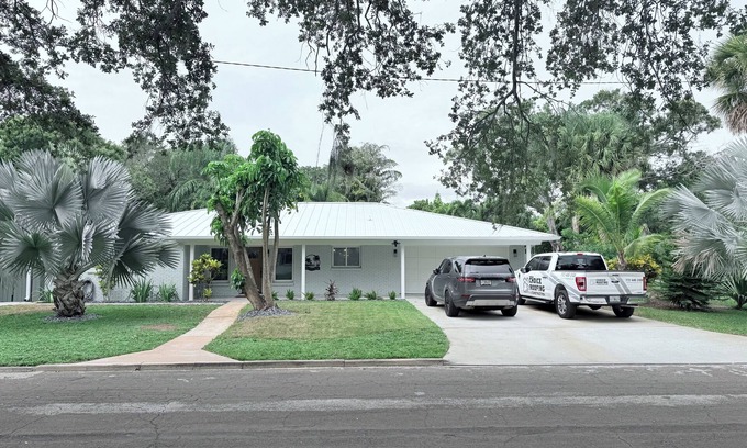 Vero Beach Casa | Gisella‘s Beach House II Five minute drive to the beach