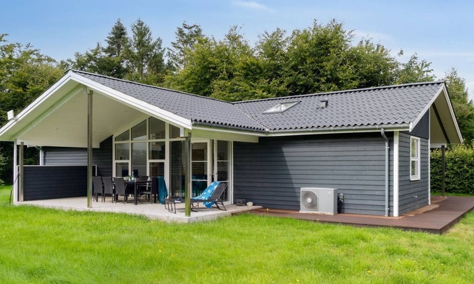 Hoeve Strand Casa | "Gisl" - 1.3km from the sea by Interhome