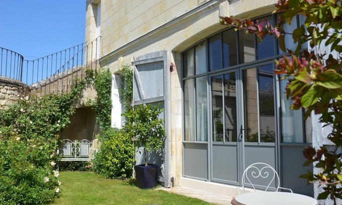 Beaumont-en-Veron Cabaña | Gîte-Apartamento-Baño Privado-Terraza-Le bonheur de Ronsard