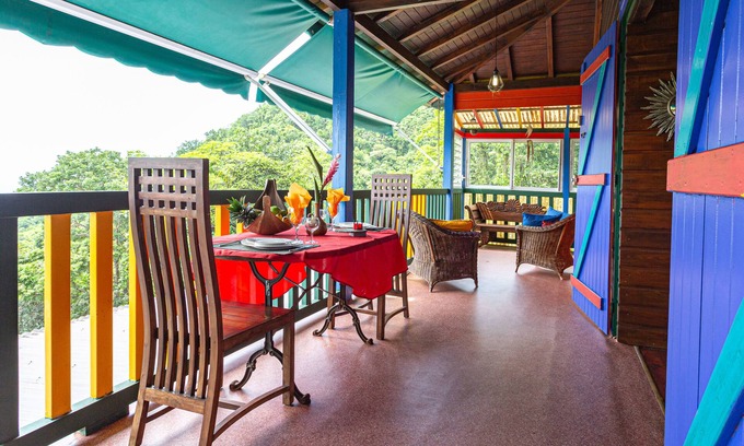 Cafeiere Villa | Villa Creole árbol del pan