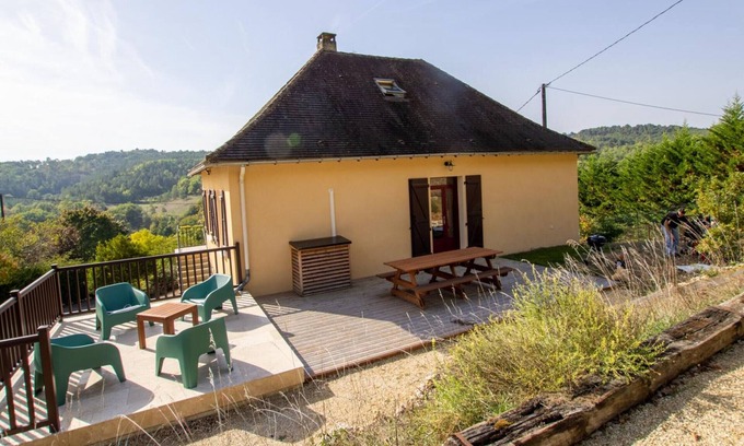 Auriac-du-Perigord Cabaña | Gite Auriac-du-Périgord, 2 bedrooms, 5 persons
