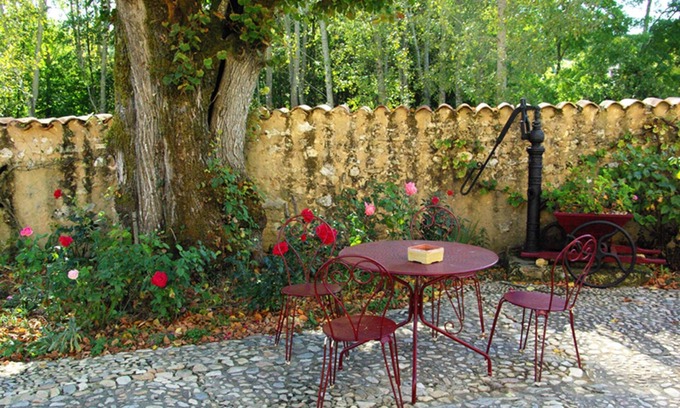 Villamblard Casa | Gite Bleu, 2 room apartment located on the ground floor