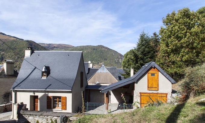 Bazus-Aure Casa | Casa rural tranquila para 7 personas cerca de Saint Lary Soulan con WIFI