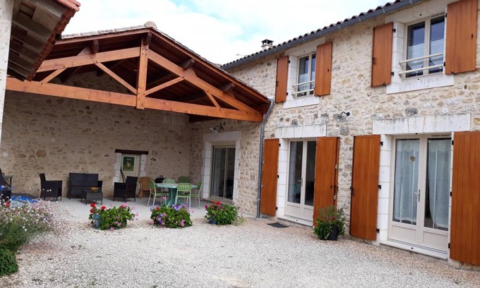 Champagnac-de-Belair Cabaña | Gite Champagnac-de-Belair, 3 bedrooms, 5 persons