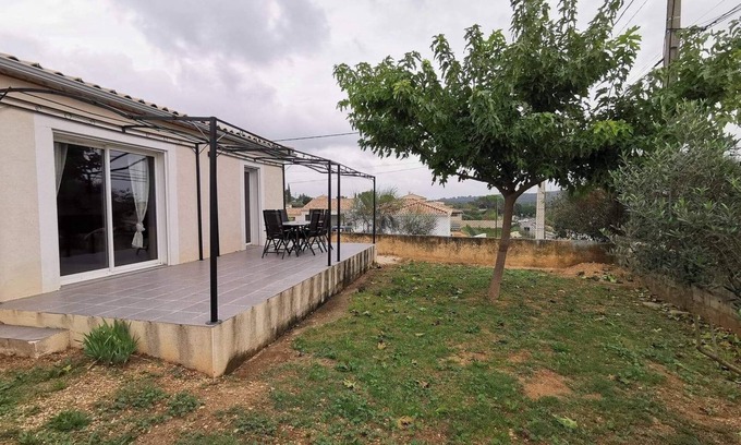 Ledenon Cabaña | Gîte-Terraza-Moderno-Habitación con desagüe