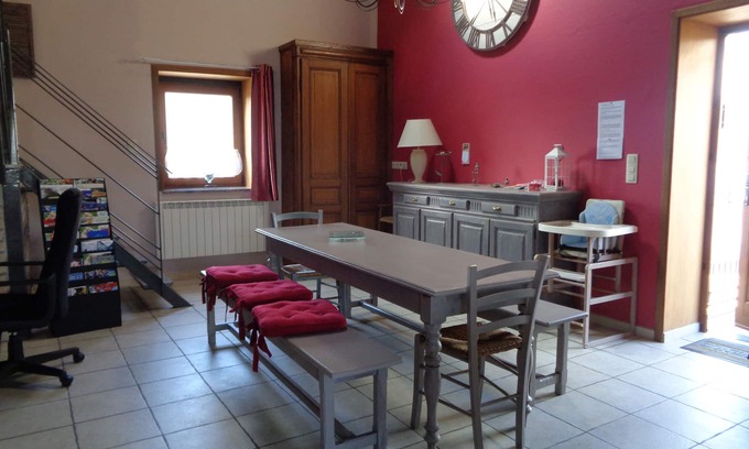 Cerfontaine Apartamento | Casa rural cerca del reloj