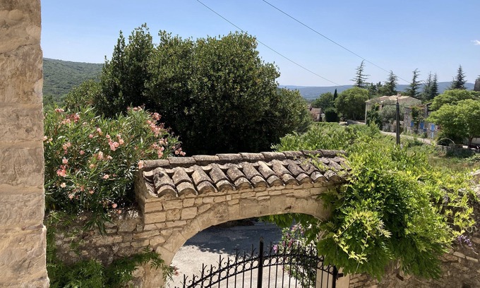 Montclus Otro | Gite de Charme Pour 9 en Provence Occitane Jardin, Piscine, Terrain de Boules