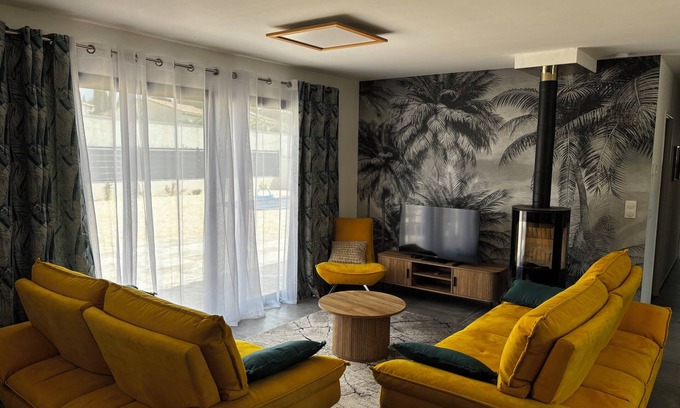 Caromb Villa | GITE DE MONTFORT